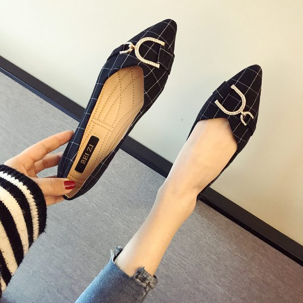 Tekstila rūtaini apavi ar metāla apdari