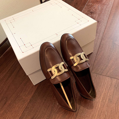 Ikdienas sieviešu apavi no mākslīgās ādas - divi modeļi