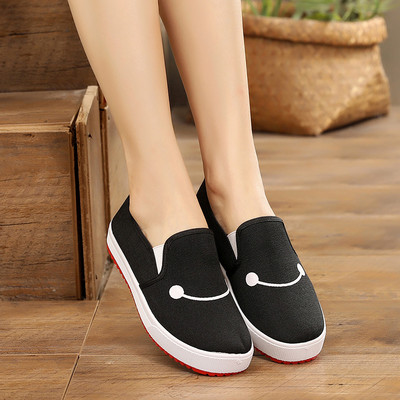 Moteriški tekstiliniai batai su užrašu ir aplikacijomis kelių modelių