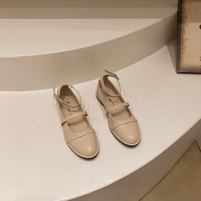 Ikdienas sieviešu ādas apavi ar sprādzi - plakanu zoli