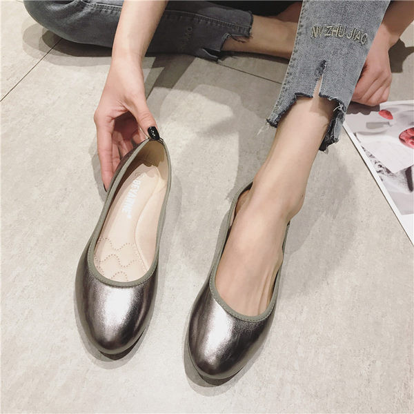 Modernas sieviešu pavasara kurpes vairākās krāsās