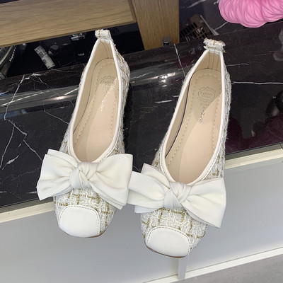 Ikdienas sieviešu apavi ar lenti un plakanu zoli