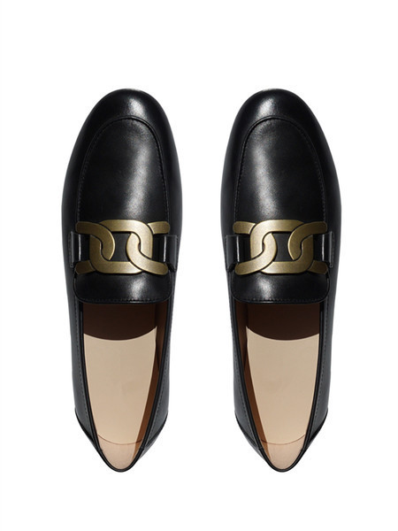 Sieviešu ādas apavi ar metāla apdari vairākās krāsās