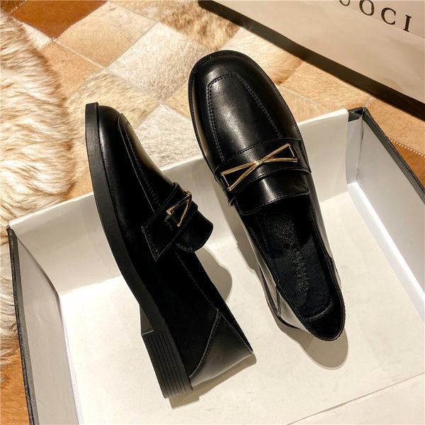 Sieviešu ikdienas ādas apavi - vairāki modeļi