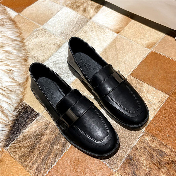 Sieviešu ikdienas ādas apavi - vairāki modeļi