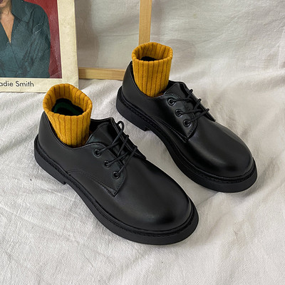 Sieviešu ikdienas ādas apavi ar šņorēm - divi modeļi