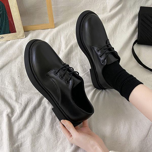 Sieviešu ikdienas ādas apavi ar šņorēm - divi modeļi