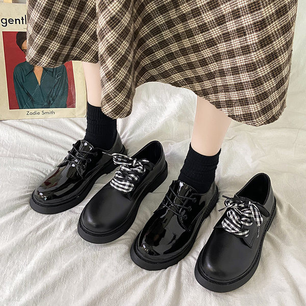 Sieviešu ikdienas ādas apavi ar šņorēm - divi modeļi