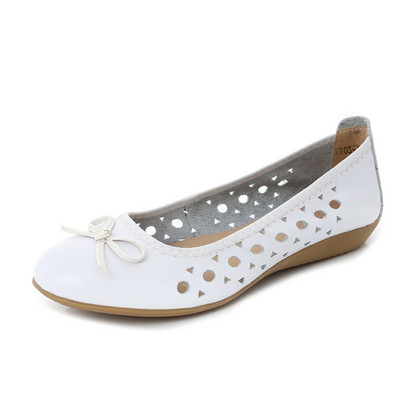 Sieviešu eko ādas apavi ar lentīti