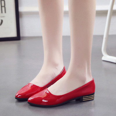 Vabaaja madala paksu kontsaga lakknahast kingad