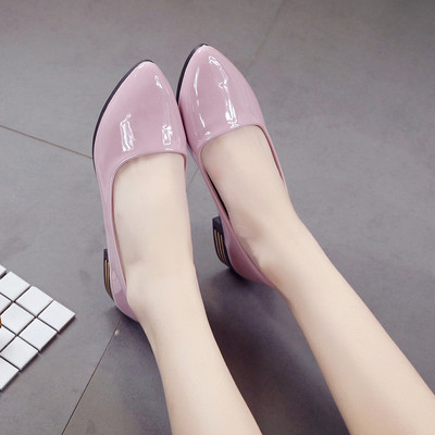 Vabaaja madala paksu kontsaga lakknahast kingad