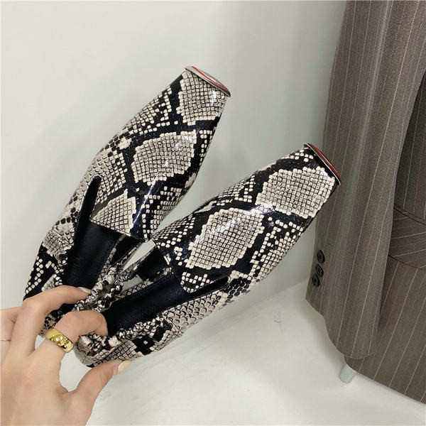 Mūsdienīgi sieviešu ikdienas apavi ar dzīvnieku apdruku vai vienkāršu modeli