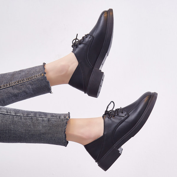 Pantofi casual dama din piele cu sireturi - mai multe modele