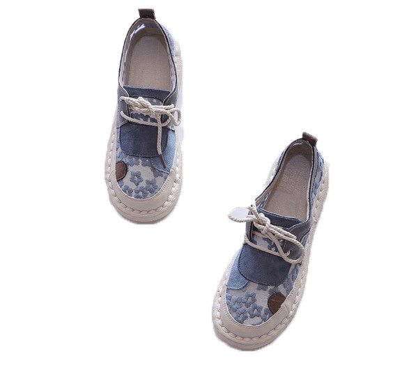 Moteriški laisvalaikio batai plokščiu padu ir siuvinėjimu