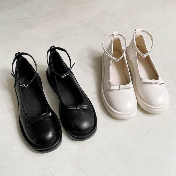 Jauna modeļa ikdienas apavu noapaļots modelis ar lenti un potīšu siksnām