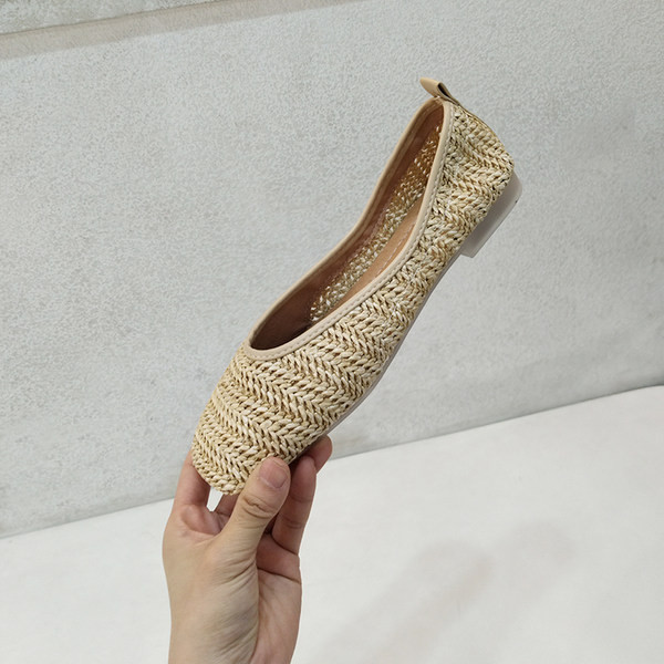 Vasaras ikdienas apavi no tīklveida auduma