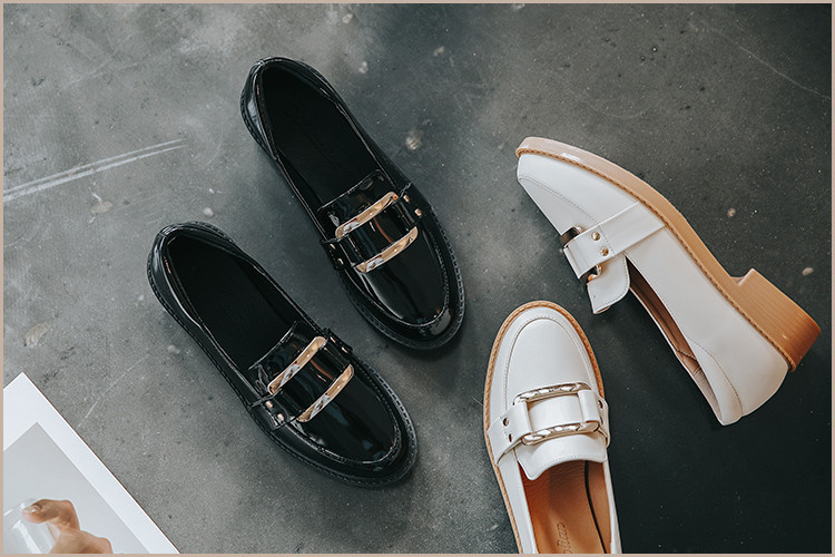 Mocasini casual de dama cu talpa plata si catarama metalica