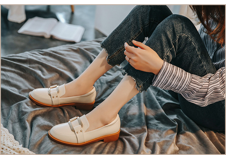 Mocasini casual de dama cu talpa plata si catarama metalica