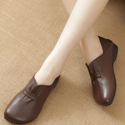 Dámske kožené topánky s plochou podrážkou - v dvoch farbách