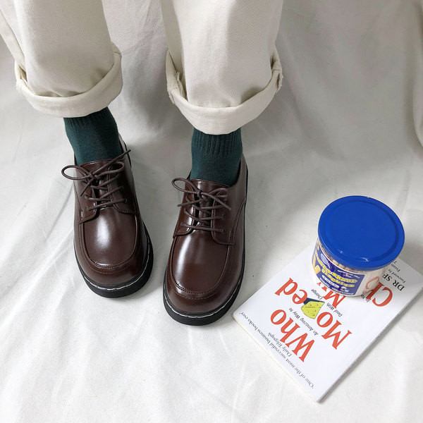 Pantofi de dama din piele cu sireturi in negru si maro