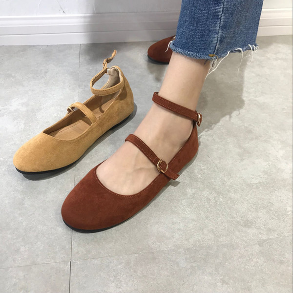 Sieviešu ikdienas apavi no eko zamšādas ar plakanu zoli