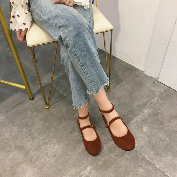 Sieviešu ikdienas apavi no eko zamšādas ar plakanu zoli