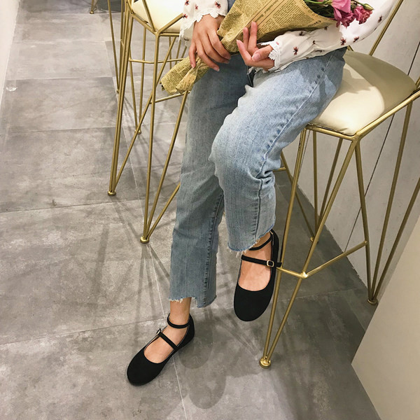 Sieviešu ikdienas apavi no eko zamšādas ar plakanu zoli