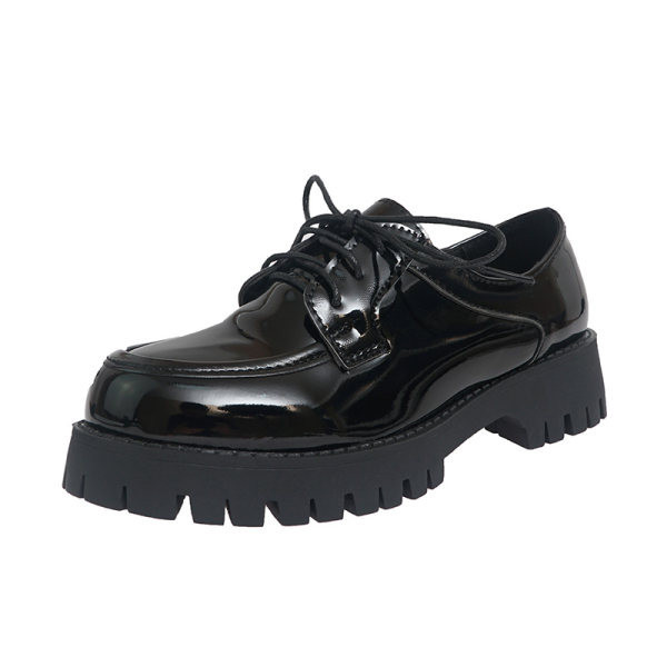 Sieviešu apavi ar raupju zoli un šņorēm