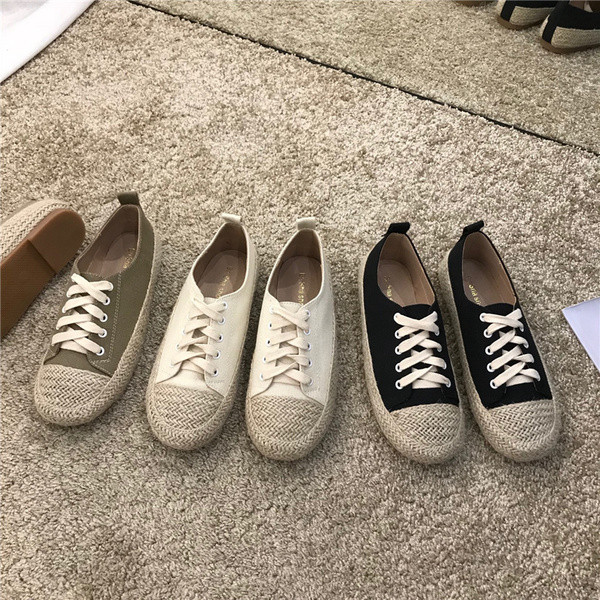 Ikdienas sieviešu apavi - divi modeļi