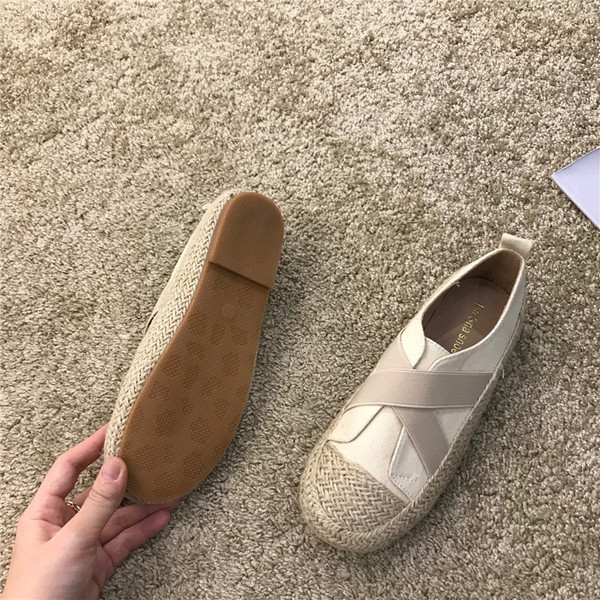 Ikdienas sieviešu apavi - divi modeļi