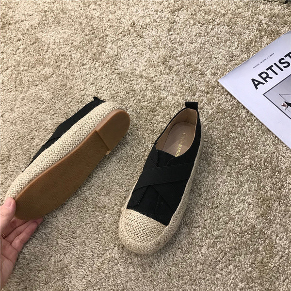 Ikdienas sieviešu apavi - divi modeļi