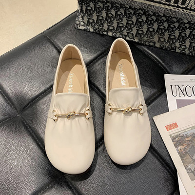 Sieviešu ikdienas apavi ar metāla elementu un plakanu zoli - trīs krāsas