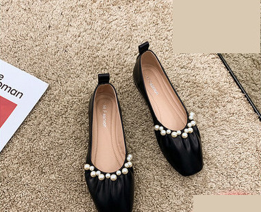 Sieviešu zemas kurpes ar pērlēm