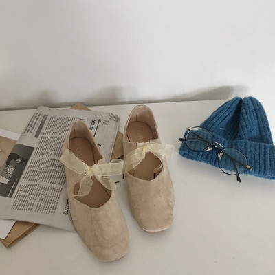 Γυναικεία casual παπούτσια από οικολογικό σουέτ με τούλι