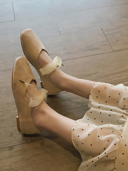 Sieviešu ikdienas apavi no eko zamšādas ar tillu