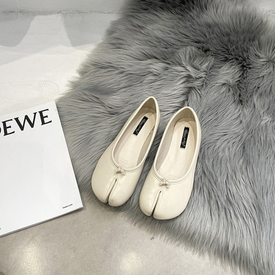 Sieviešu ikdienas apavu jauns modelis