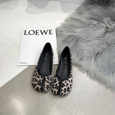 Sieviešu ikdienas apavu jauns modelis