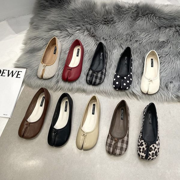 Sieviešu ikdienas apavu jauns modelis