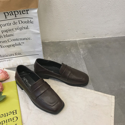 Sieviešu ādas apavi melnā un brūnā krāsā