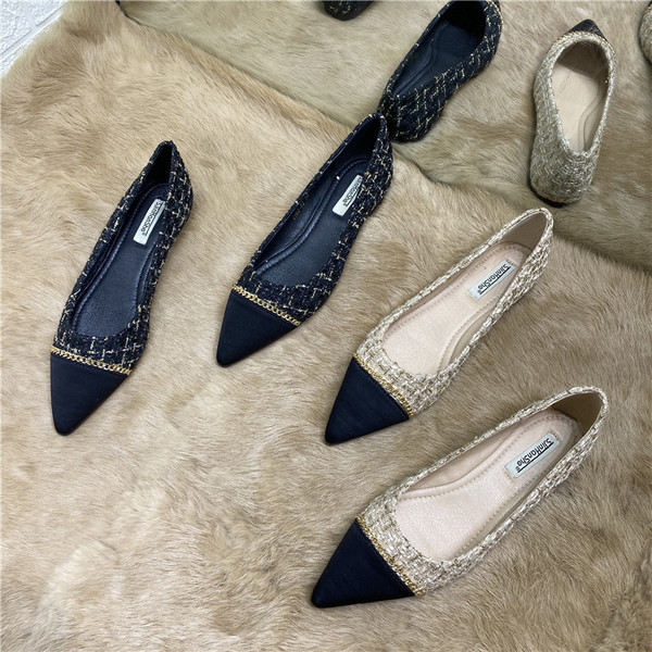 Sieviešu pavasara smailas kurpes divās krāsās