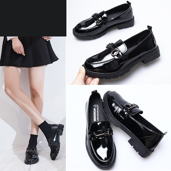 Sieviešu ikdienas apavi ar mežģīnēm un metāla elementu