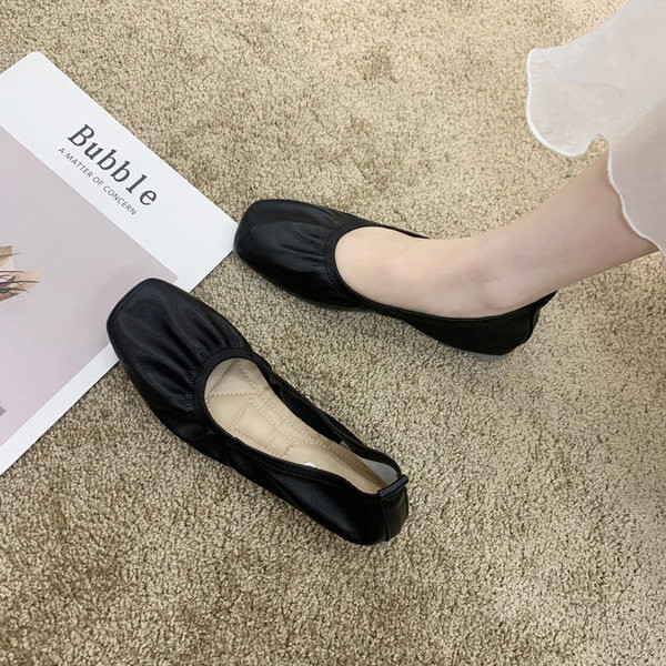 Ikdienas sieviešu apavi no eko ādas ar plakanu zoli vairākās krāsās