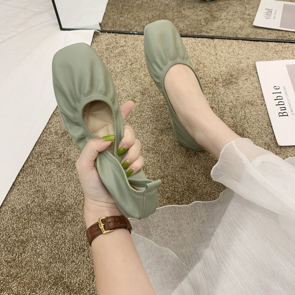 Ikdienas sieviešu apavi no eko ādas ar plakanu zoli vairākās krāsās