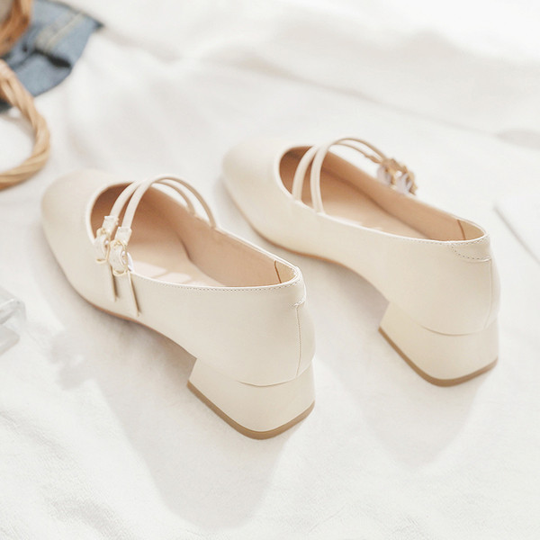 Moderni sieviešu apavi no eko ādas ar 3,5 cm papēdi