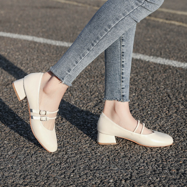 Moderni sieviešu apavi no eko ādas ar 3,5 cm papēdi