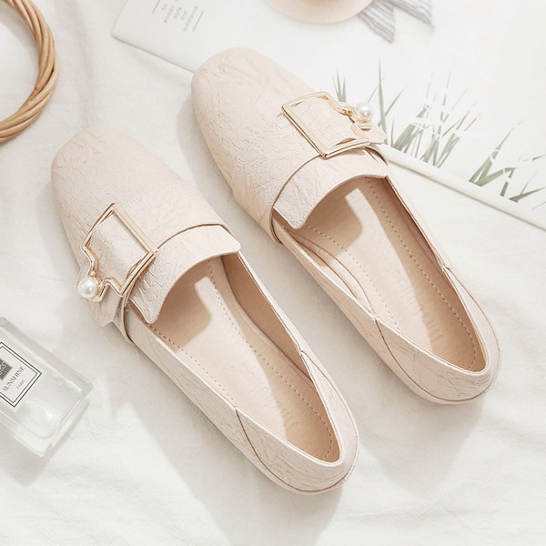 Sieviešu ikdienas apavi ar sprādzi