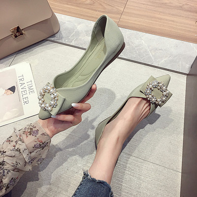 Sieviešu ikdienas smailas kurpes ar pērlēm