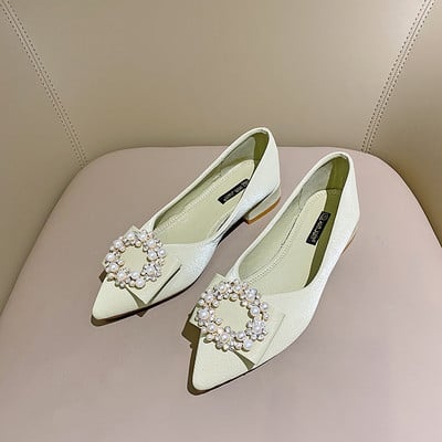 Sieviešu ikdienas smailas kurpes ar pērlēm