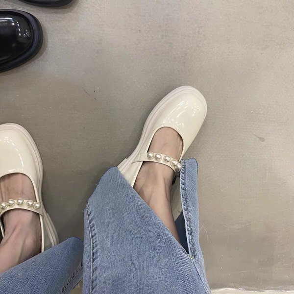 Model nou de pantofi casual dama cu talpa plata si perle