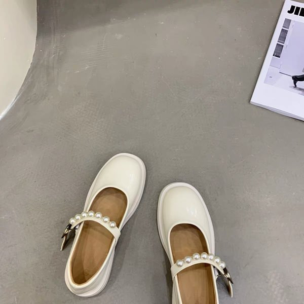 Model nou de pantofi casual dama cu talpa plata si perle